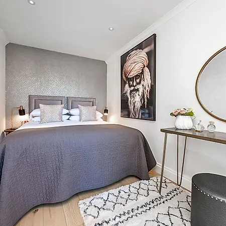Kensington Oasis: Central London Private House Near Attractions Villa Exterior photo